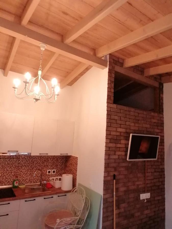 Willa Tiny House By The Sea Nea Skioni Zewnętrze zdjęcie